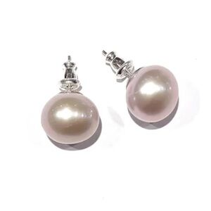 Wendy Mignot Juliette Pearl Round Stud Earrings